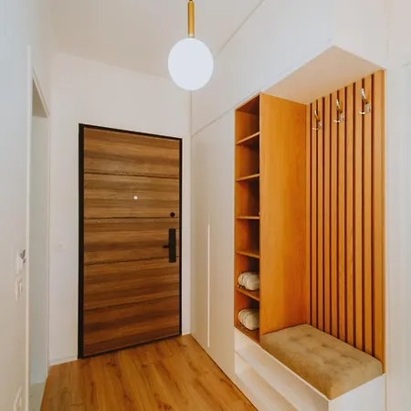 Apartment B & D