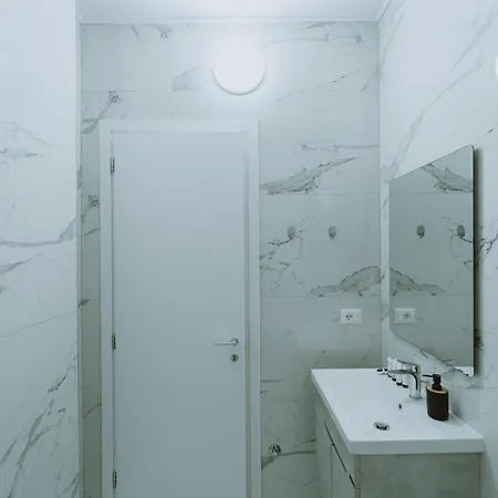 B & D Apartment